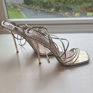 Steve Madden Metallic gold Strappy Heels. size women’s 9M